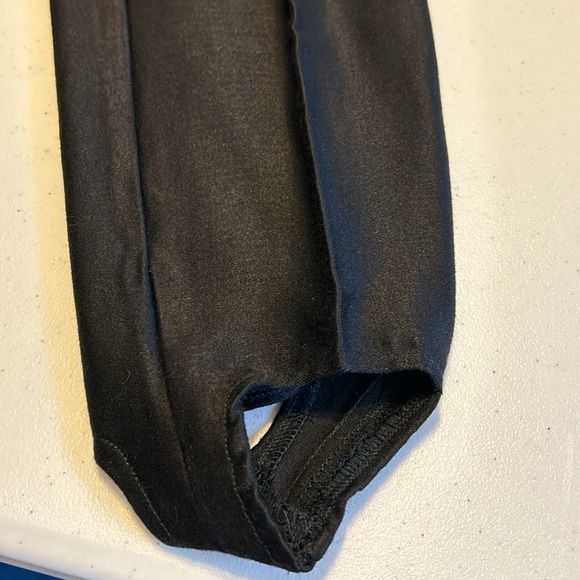 1980s Vintage Black Stirrup Pants, size 6 - Picture 6 of 8